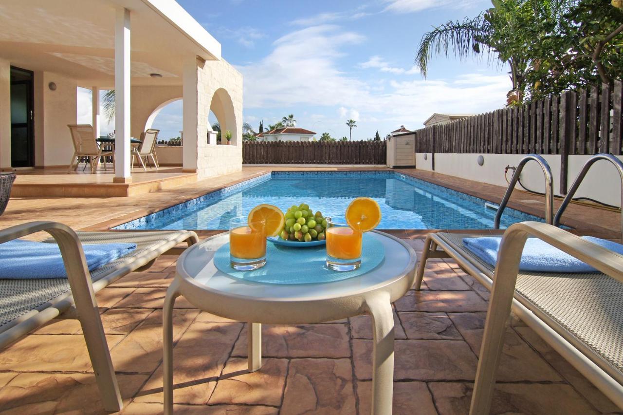 Villa Merry Ayia Napa Exterior photo